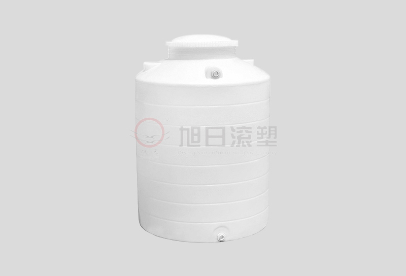 Rotomolding water tank